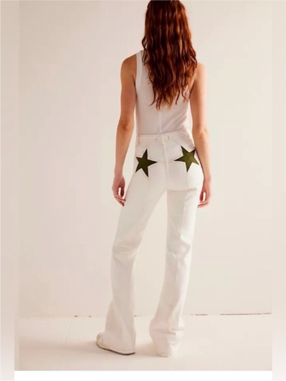 We the Free White Women’s Jeans with Olive Star Back Patch - Picture 6 of 7